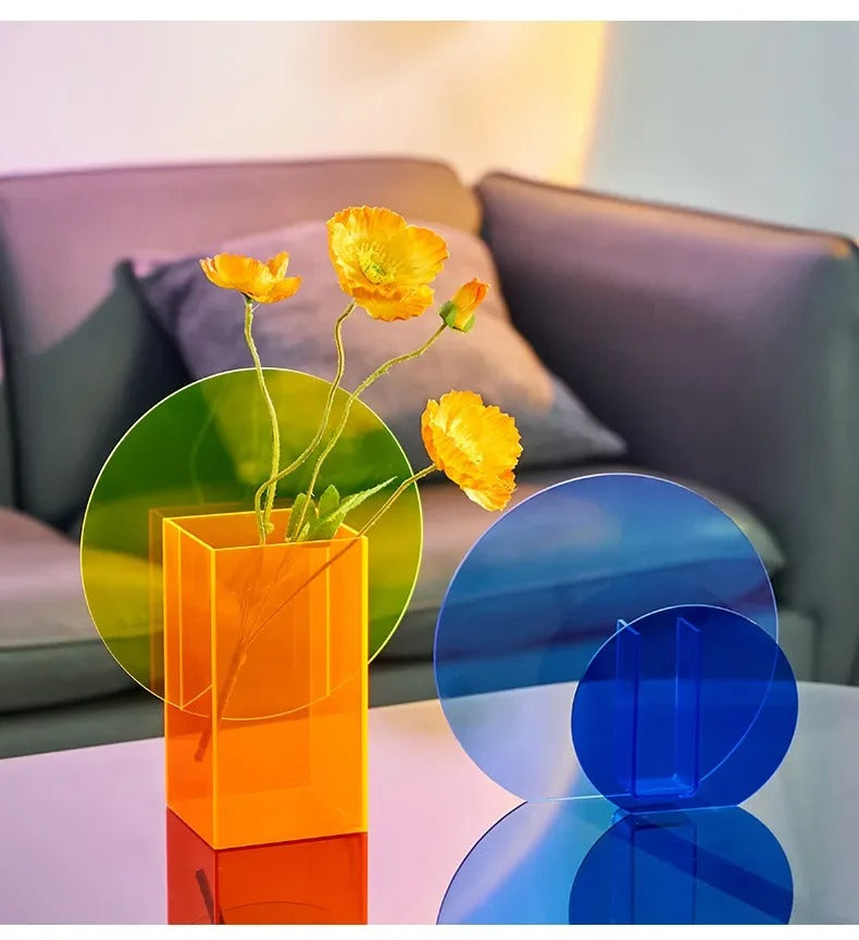 Gaudy Acrylic Vase | Abstract Design