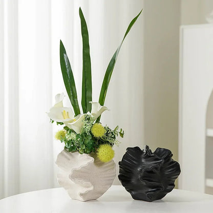 Nordic Minimalistic Coral Vase | Ceramic