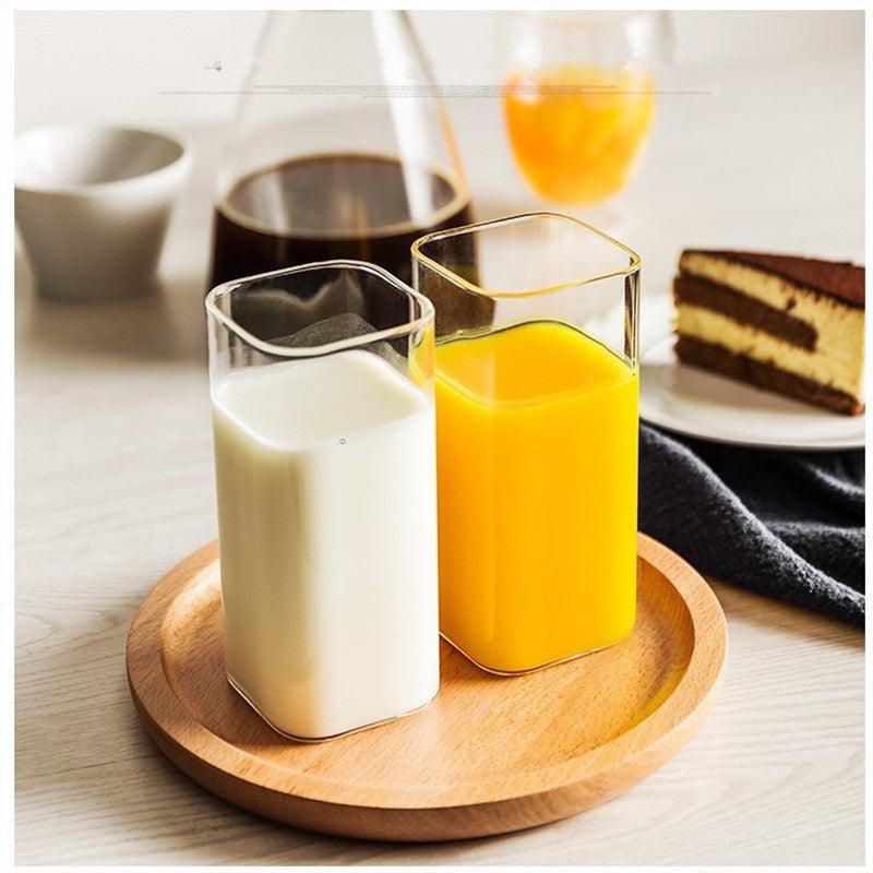 https://juglana.de/cdn/shop/files/square-cup-or-heat-resistant-glass-juglana-5.jpg?v=1690135182